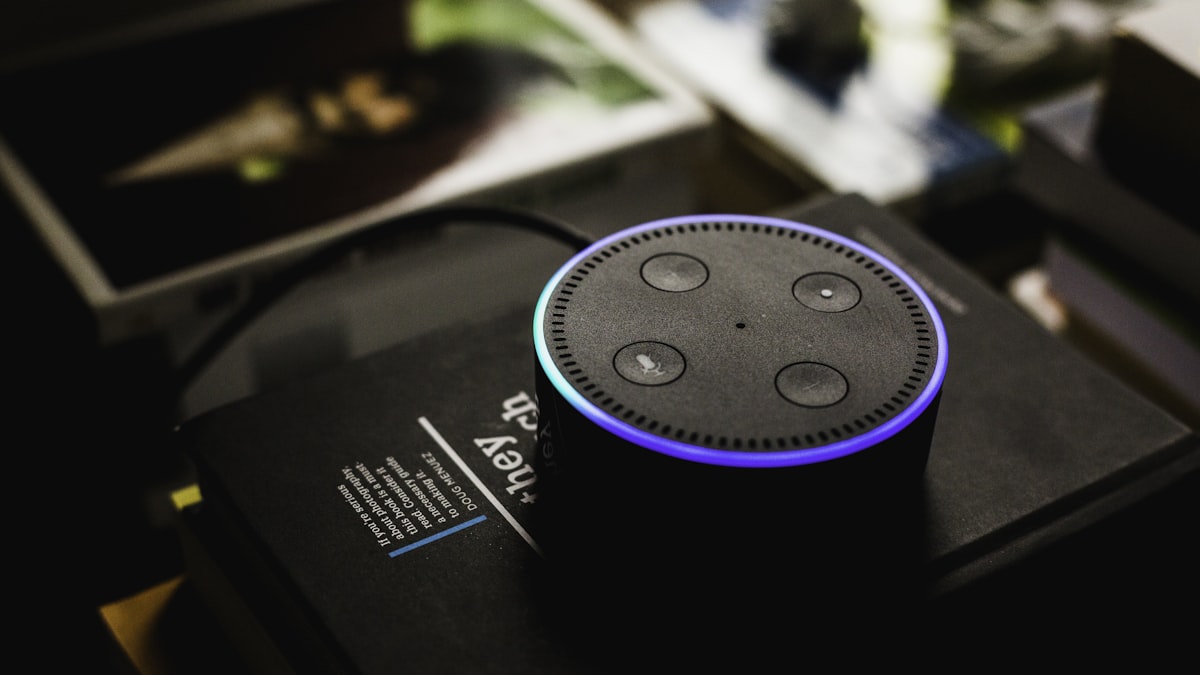 Urządzenie po smartfonie: OpenAI i Apple szykują sprzęt AI, który ma nas oderwać od ekranu